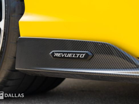 Used 2024 Lamborghini Revuelto AWD/4WD image 23