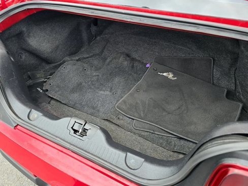 Used 2010 Ford Mustang Coupe RWD image 14