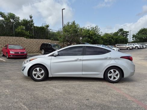 Used 2014 Hyundai Elantra SE FWD image 8