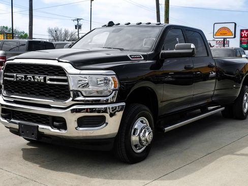 Used 2022 RAM 3500 Tradesman AWD/4WD image 7