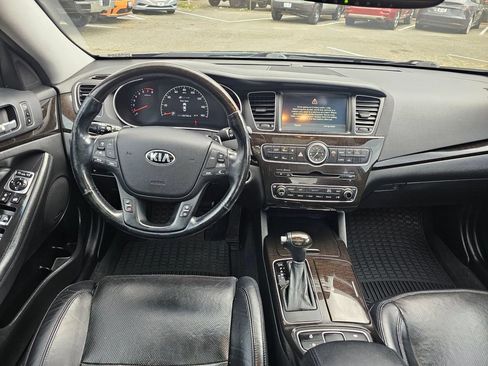 Used 2014 Kia Cadenza Premium w/ Luxury Package FWD image 18