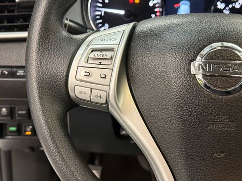 Used 2016 Nissan Rogue SV w/ SV Premium Package AWD/4WD image 30