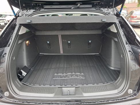 Used 2026 Chevrolet Trax ACTIV w/ Sunroof Package image 18