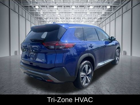 Used 2023 Nissan Rogue SL w/ SL Premium Package FWD image 5