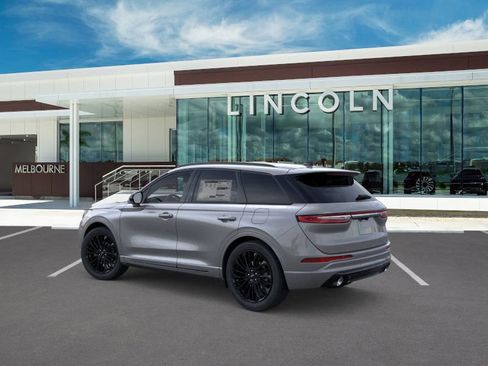 New 2026 Lincoln Corsair Premiere image 4