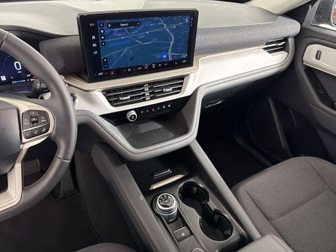 Used 2025 Ford Explorer Active image 28