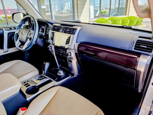 Used 2022 Toyota 4Runner Limited image 12