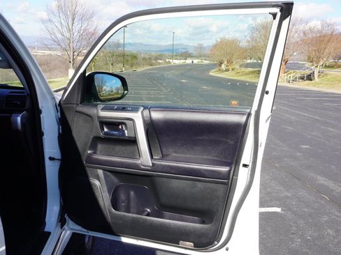 Used 2019 Toyota 4Runner Limited image 18