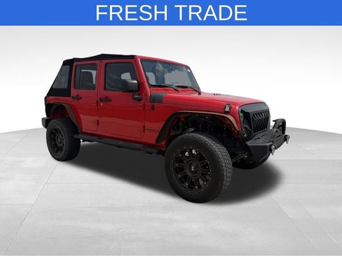 Used 2015 Jeep Wrangler Unlimited Rubicon w/ Connectivity Group AWD/4WD image 1