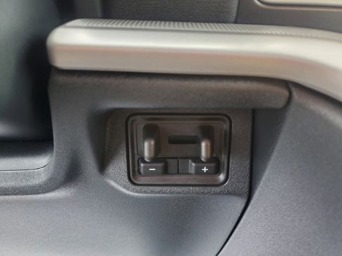 New 2025 Ford Expedition Active AWD/4WD image 34