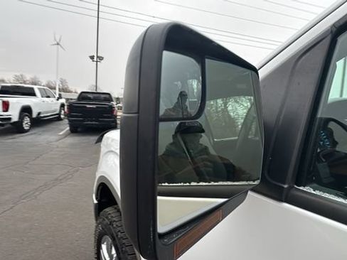 Used 2011 Ford F150 XLT w/ XLT Chrome Pkg image 40