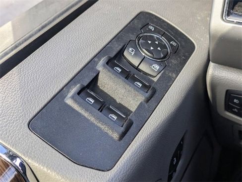 Used 2018 Ford F150 Lariat image 24