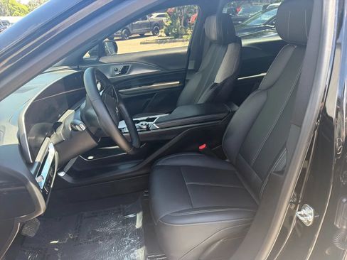 Used 2024 Cadillac Lyriq Tech RWD image 10