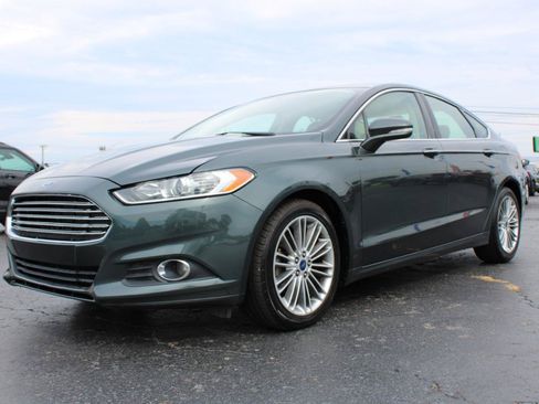 Used 2015 Ford Fusion SE w/ Equipment Group 202A FWD image 12