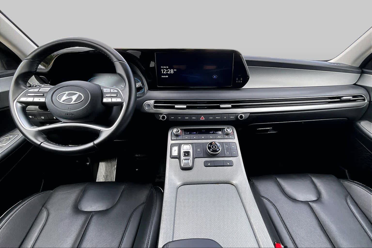 Used 2025 Hyundai Palisade SEL AWD/4WD image 16