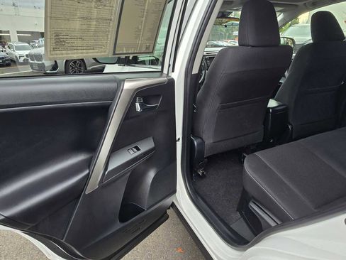 Used 2018 Toyota RAV4 XLE image 17