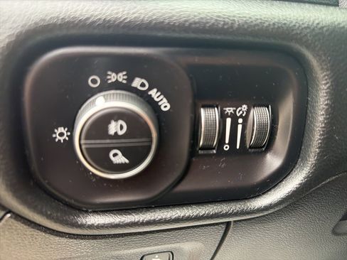 Used 2022 RAM 1500 Laramie image 10