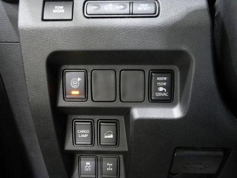 Used 2022 Nissan Frontier PRO-4X w/ Pro-4X Premium Package image 14