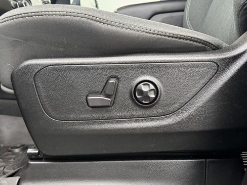 Used 2021 RAM 1500 Big Horn image 11