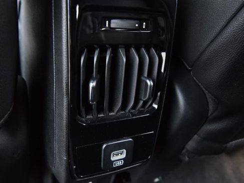 Used 2025 Jeep Compass Limited AWD/4WD image 23
