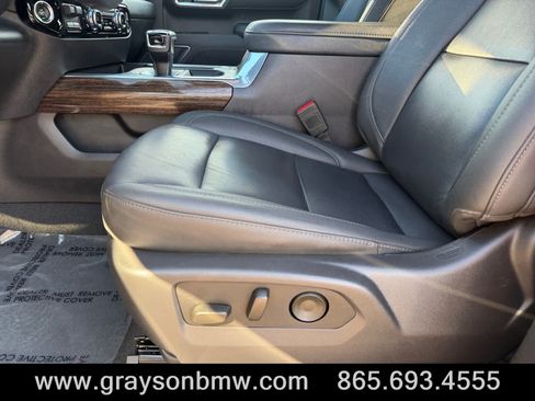 Used 2025 GMC Sierra 1500 Elevation w/ Elevation Premium Package AWD/4WD image 11