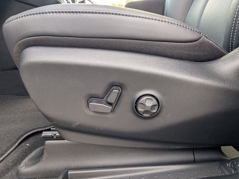 New 2026 Chrysler Pacifica Select image 16