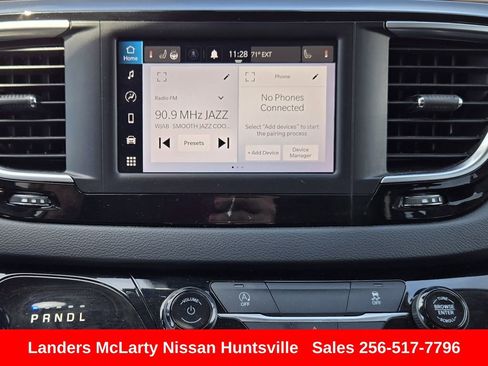 Used 2023 Chrysler Voyager LX image 20