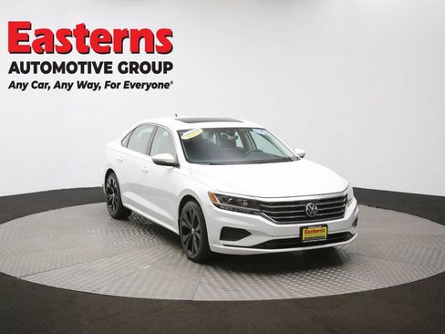 Used 2022 Volkswagen Passat 2.0T SE image 82