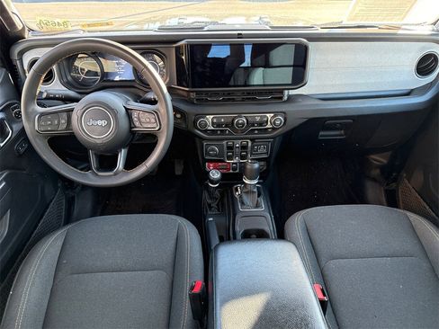 Used 2024 Jeep Gladiator Sport image 10