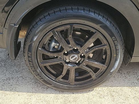 Used 2022 Nissan Kicks SR w/ Interior Electronics Package FWD image 31