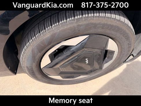 Certified 2024 Kia EV9 Land AWD/4WD image 11