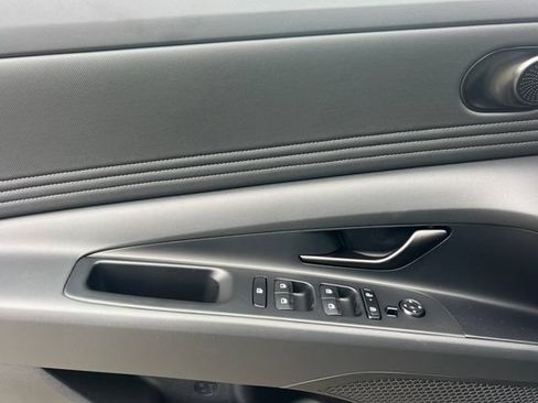 New 2026 Hyundai Elantra SEL Sport FWD image 10