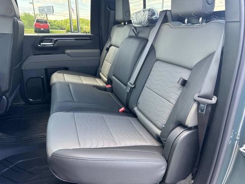 New 2026 Chevrolet Silverado 2500 ZR2 AWD/4WD image 16