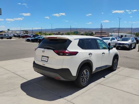 Used 2022 Nissan Rogue S AWD/4WD image 5