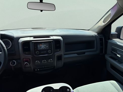 Used 2018 RAM 1500 Express RWD image 20