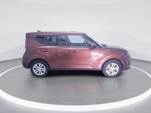 Certified 2024 Kia Soul LX FWD image 2
