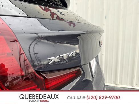 Used 2025 Cadillac XT4 Premium Luxury image 12