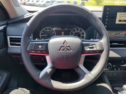 New 2026 Mitsubishi Outlander SE AWD/4WD image 5