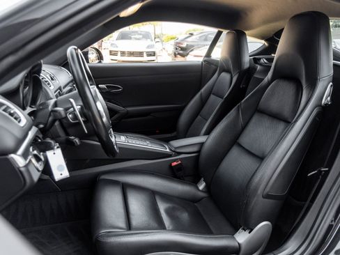 Used 2016 Porsche Cayman RWD image 5