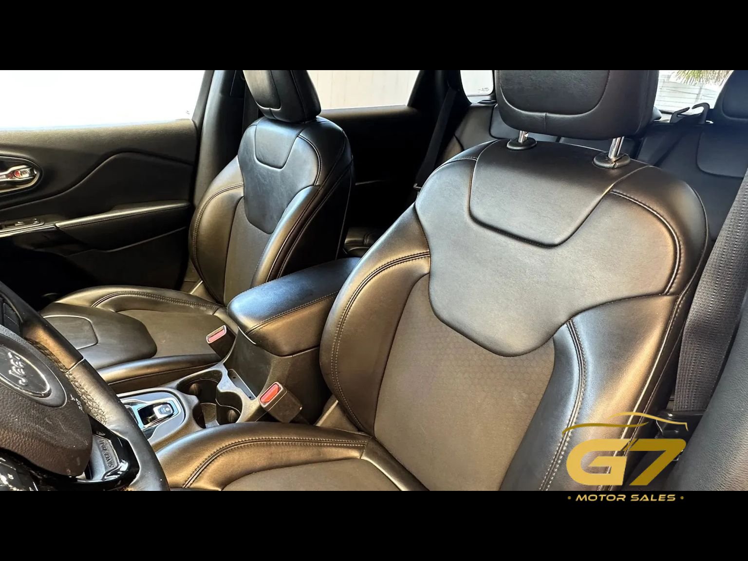 Used 2019 Jeep Cherokee Latitude Plus FWD image 7