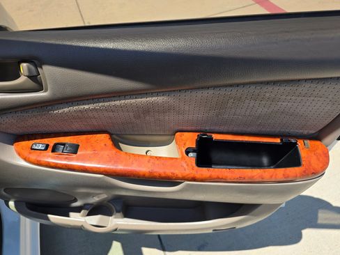 Used 2010 Toyota Sienna LE FWD image 22