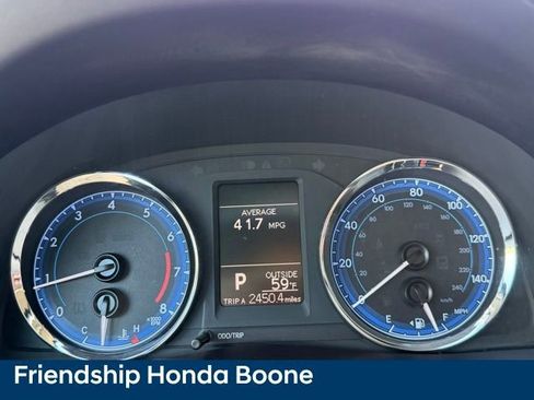 Used 2018 Toyota Corolla LE FWD image 21