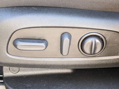 Used 2023 Chevrolet Traverse LT image 18