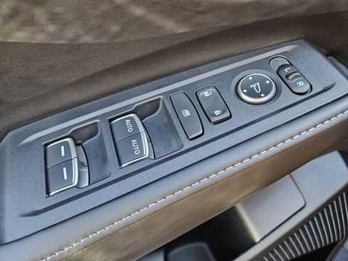 Used 2025 Honda Accord Sport image 31