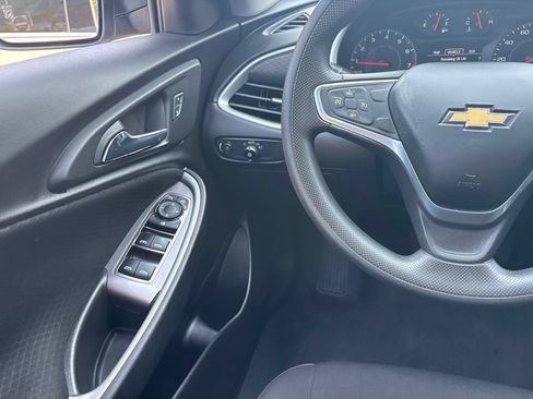 Used 2022 Chevrolet Malibu LT FWD image 21