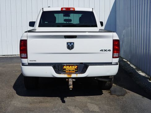Used 2018 RAM 1500 Express w/ Express Value Package AWD/4WD image 5
