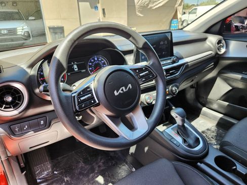 Used 2023 Kia Forte LXS w/ LXS Technology Package FWD image 14