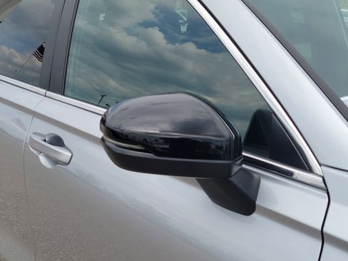 Used 2024 Honda CR-V Sport Touring image 8