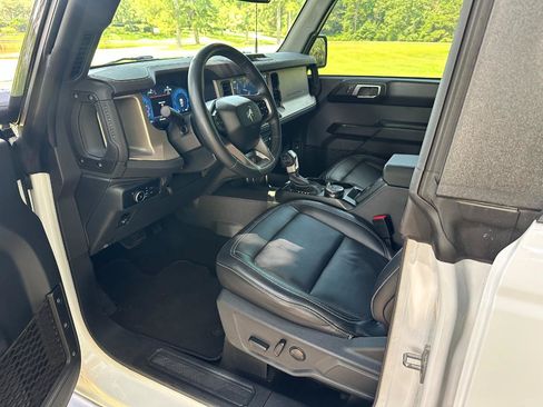 Used 2025 Ford Bronco Outer Banks AWD/4WD image 10