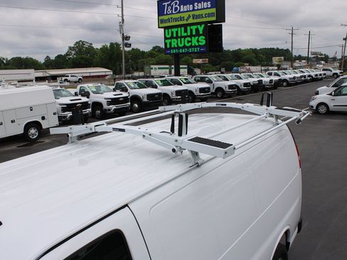 Used 2024 GMC Savana 2500 w/ Driver Convenience Package RWD image 15